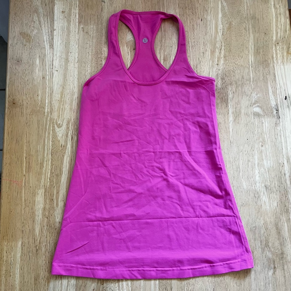 Lululemon racer back tank:size 6; Very good condition